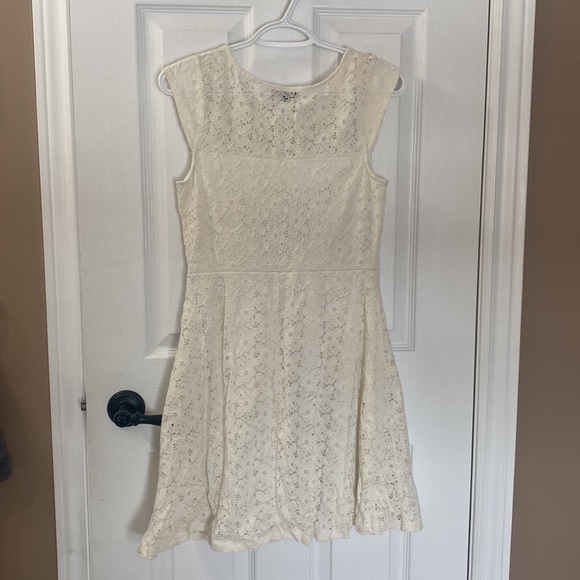 Smart Set Dress - Picture 2 of 2